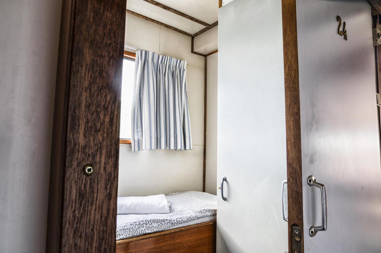 Amice Hotel Haarlem Buitenkant foto