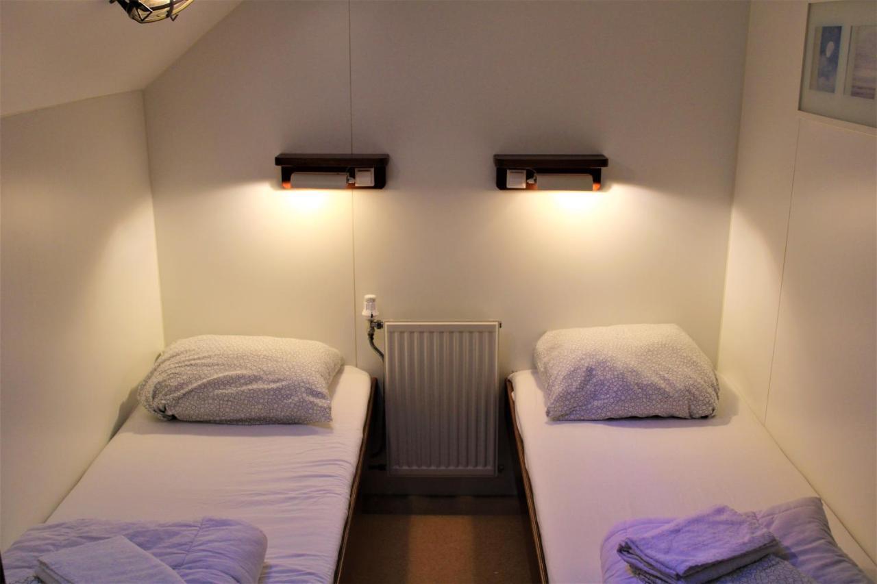 Amice Hotel Haarlem Buitenkant foto